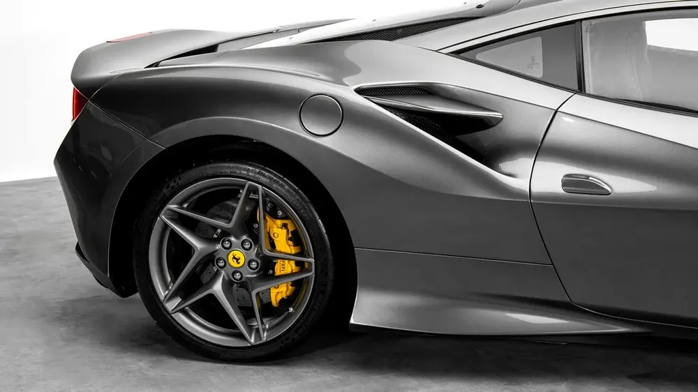 Ferrari F8 Tributo - 2021 - GCC Specs - Under Warranty and Service Contract - Image 16