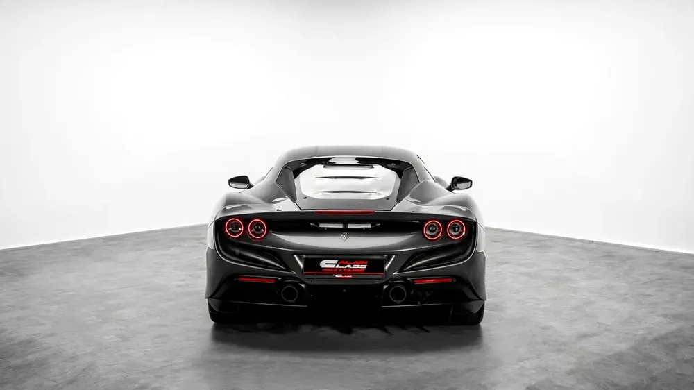 Ferrari F8 Tributo - 2021 - GCC Specs - Under Warranty and Service Contract - Image 18