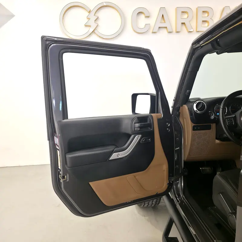 AED 2318 PM | JEEP WRANGLER RUBICON 2016 | SKULL EDITION WITH MODS | 1 YEAR WARRANTY | GCC - Image 8