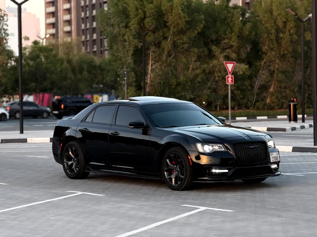 1050-\EMI 2021 Chrysler 300S 5.7L HEMI V8 - American Specs - Low Mileage