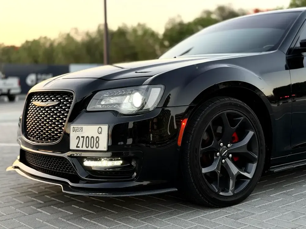 1050-\EMI 2021 Chrysler 300S 5.7L HEMI V8 - American Specs - Low Mileage - Image 8