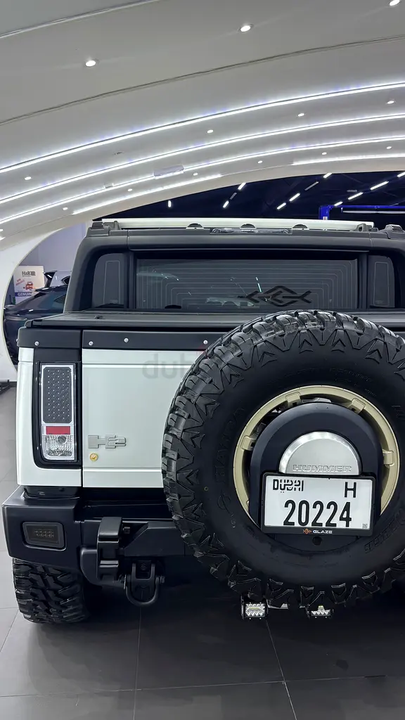 Hummer H2 SUT 2005 American Specs - Rugged Off-Road Icon - Image 10
