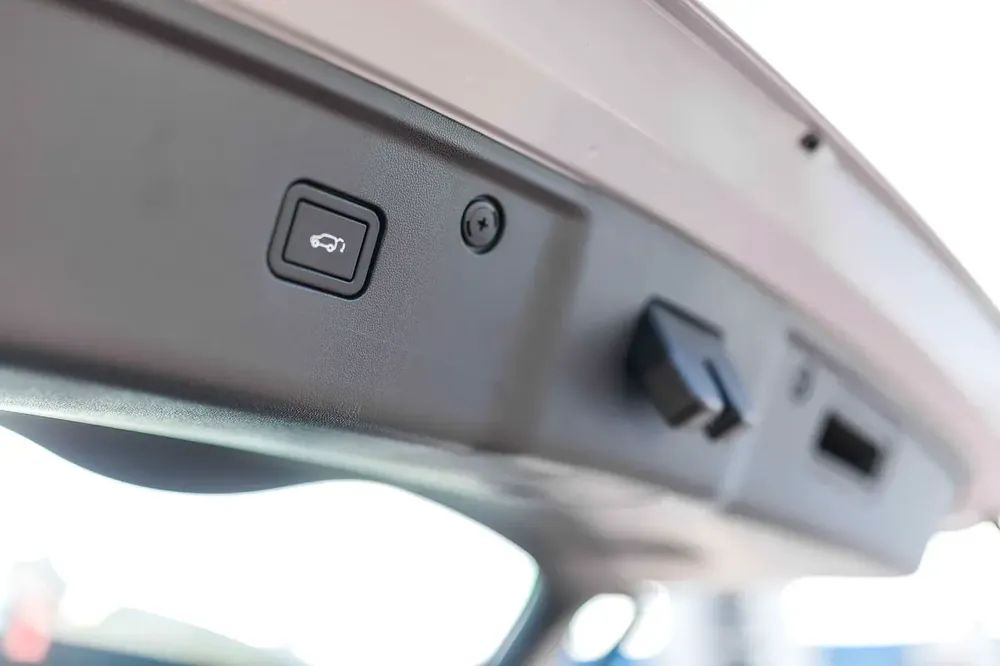 CHANGAN UNI-K 2026 – 2.0L Turbo, AWD, Petrol ( Grey ) FOR EXPORT - Image 19