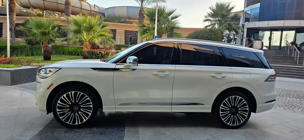 2020-Lincoln Aviator presidential-Excellent Condition-Full Service History-Bank Finance Available - Image 5