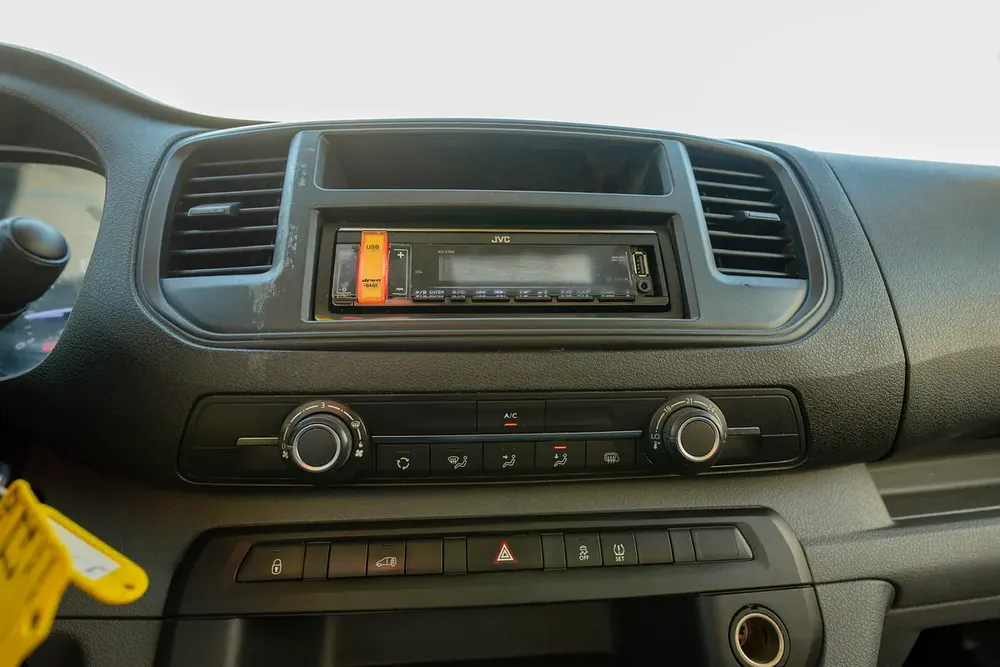 Peugeot Expert | Delivery Van | Automatic Diesel | GCC Specs | Ref#P01182 - Image 12