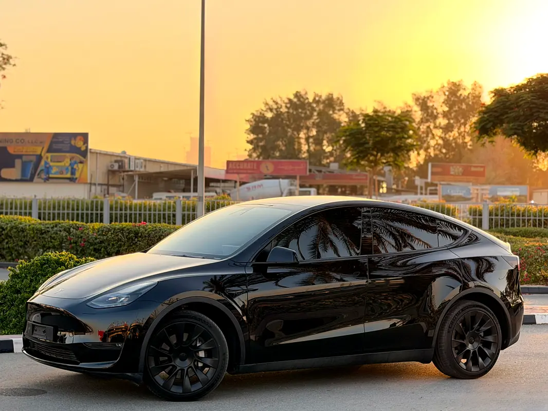 TESLA MODEL Y LONG RANGE—UNDER WARRANTY—ORIGINAL PAINT
