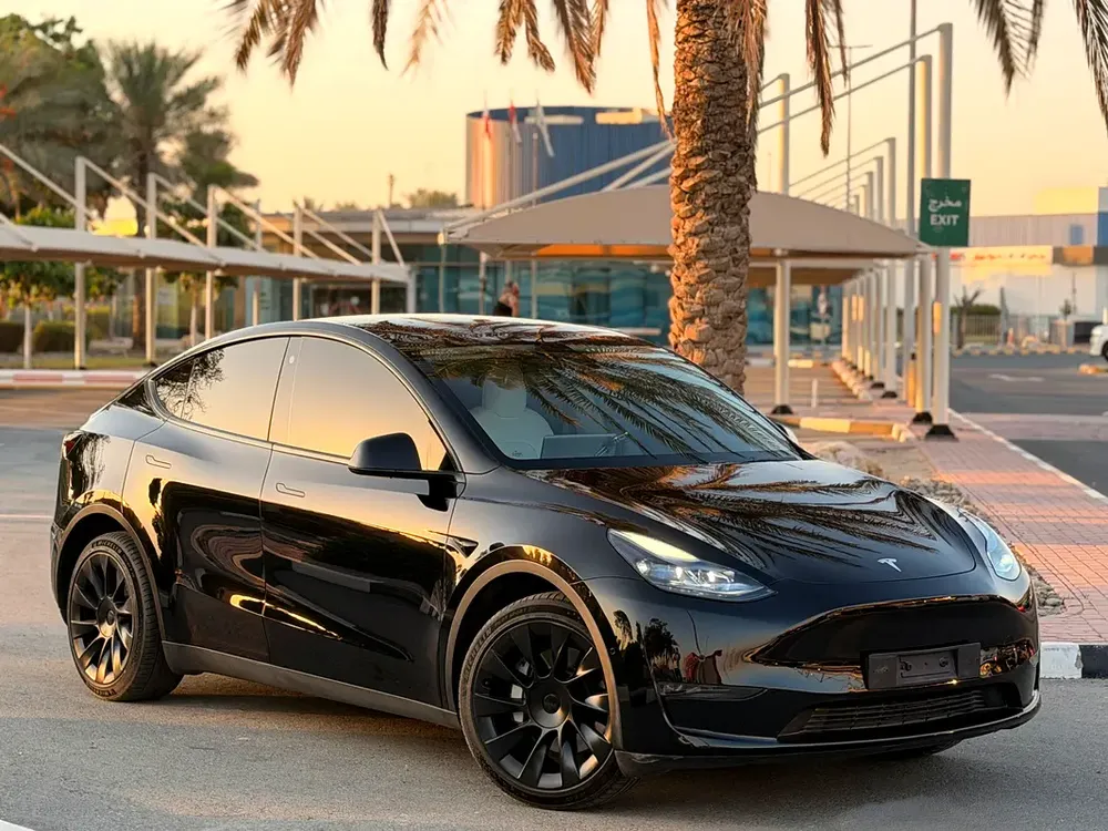 TESLA MODEL Y LONG RANGE—UNDER WARRANTY—ORIGINAL PAINT - Image 4