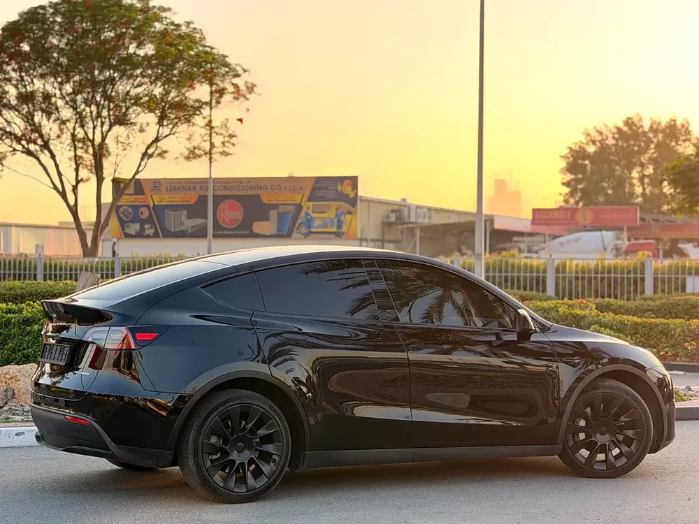 TESLA MODEL Y LONG RANGE—UNDER WARRANTY—ORIGINAL PAINT - Image 9