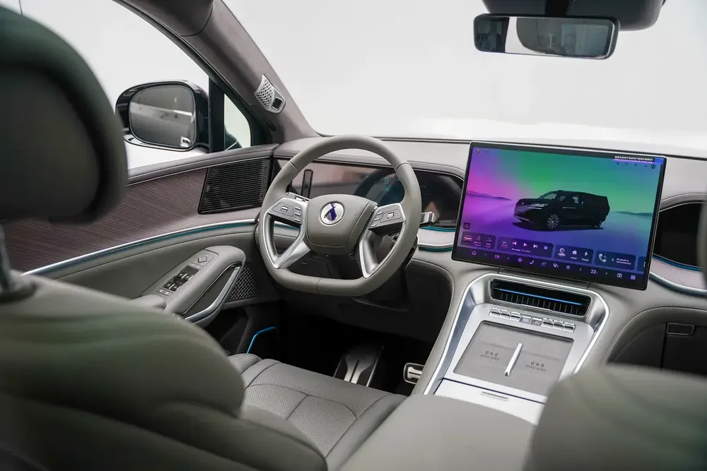 2025 Denza N9 Flagship - Image 6