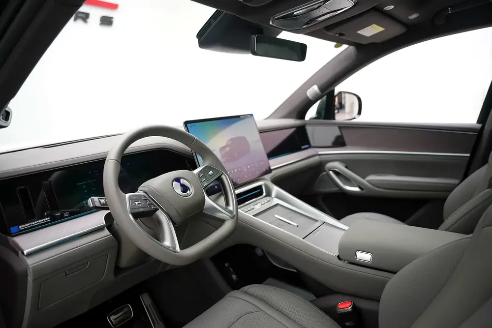 2025 Denza N9 Flagship - Image 7