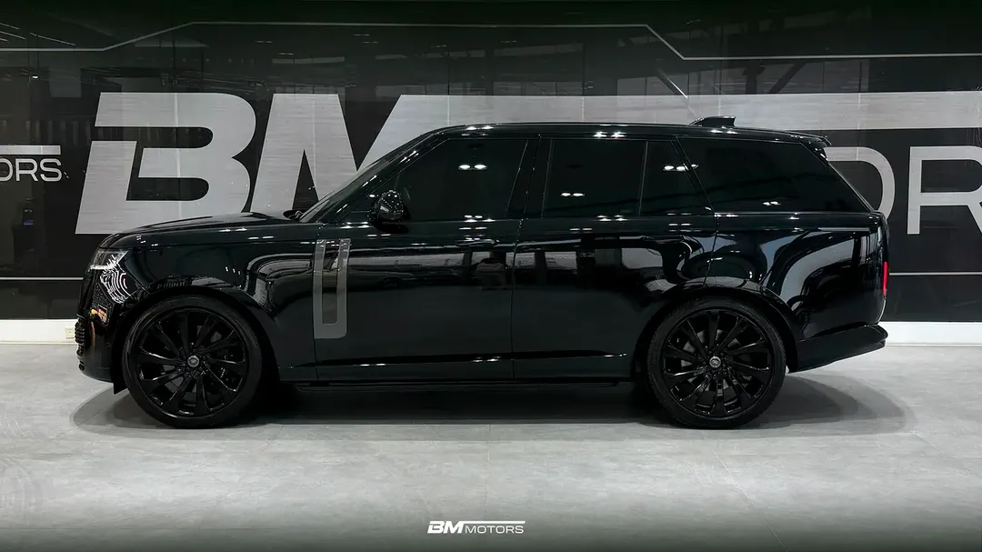 Land Rover Range Rover SV 2023 - GCC Specs
