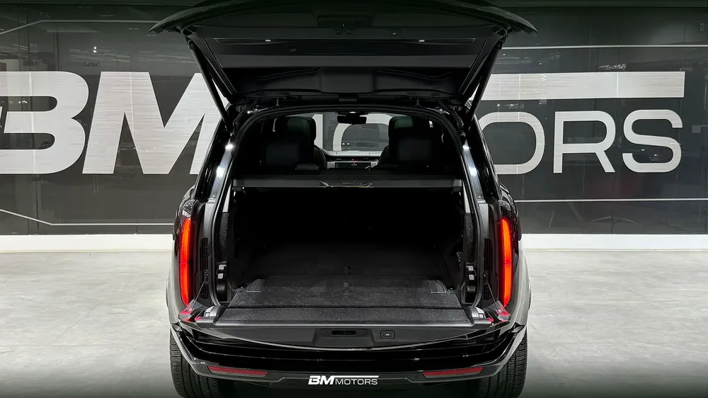 Land Rover Range Rover SV 2023 - GCC Specs - Image 5