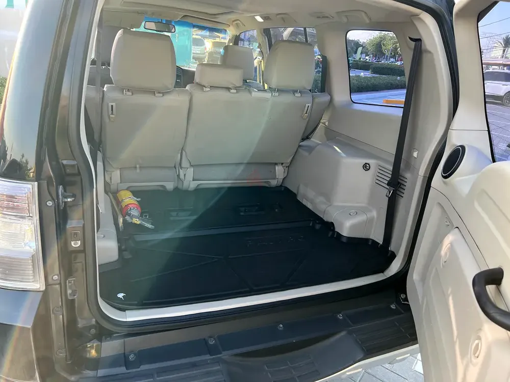 Mitsubishi Pajero GLS 2012 GCC Specs - Excellent Condition - Image 5