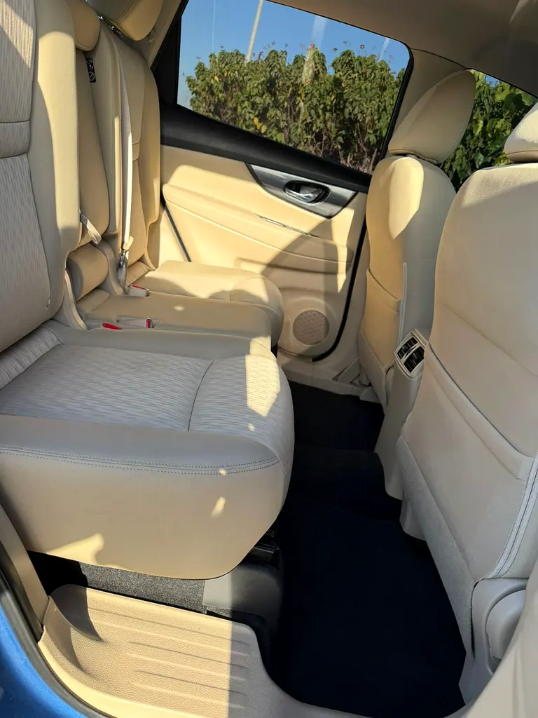 2020/Nissan/X-Trail/Low Price/GCC/Immaculate Condition/Own in Cash/Auto Loan at 0% Down Payment - Image 12