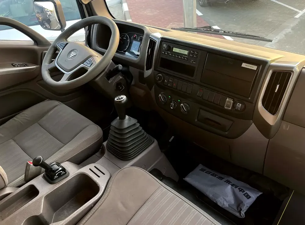 2021 / GCC / LIGHT CARGO TRUCK + TAIL LIFT + CRUISE CONTROL + POWER LOCKS + BLUETOOTH + LE DLIGHT - Image 14