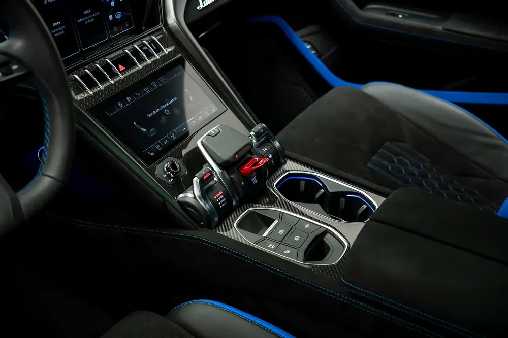 GCC SPECS ULTIMATE MOTORS WARRANTY + SERVICE CONTRACT - 2024 LAMBORGHINI URUS PERFORMANTE - Image 10