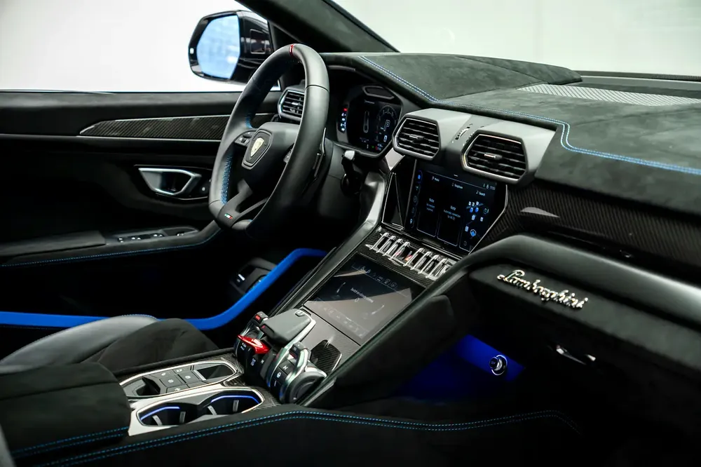 GCC SPECS ULTIMATE MOTORS WARRANTY + SERVICE CONTRACT - 2024 LAMBORGHINI URUS PERFORMANTE - Image 13