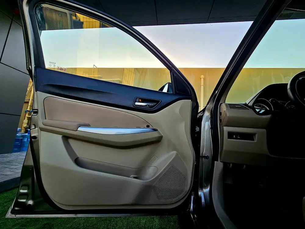 DZIRE GLX / GCC / 1.2L / 2 KEYS / ACCIDENT FREE - Image 11