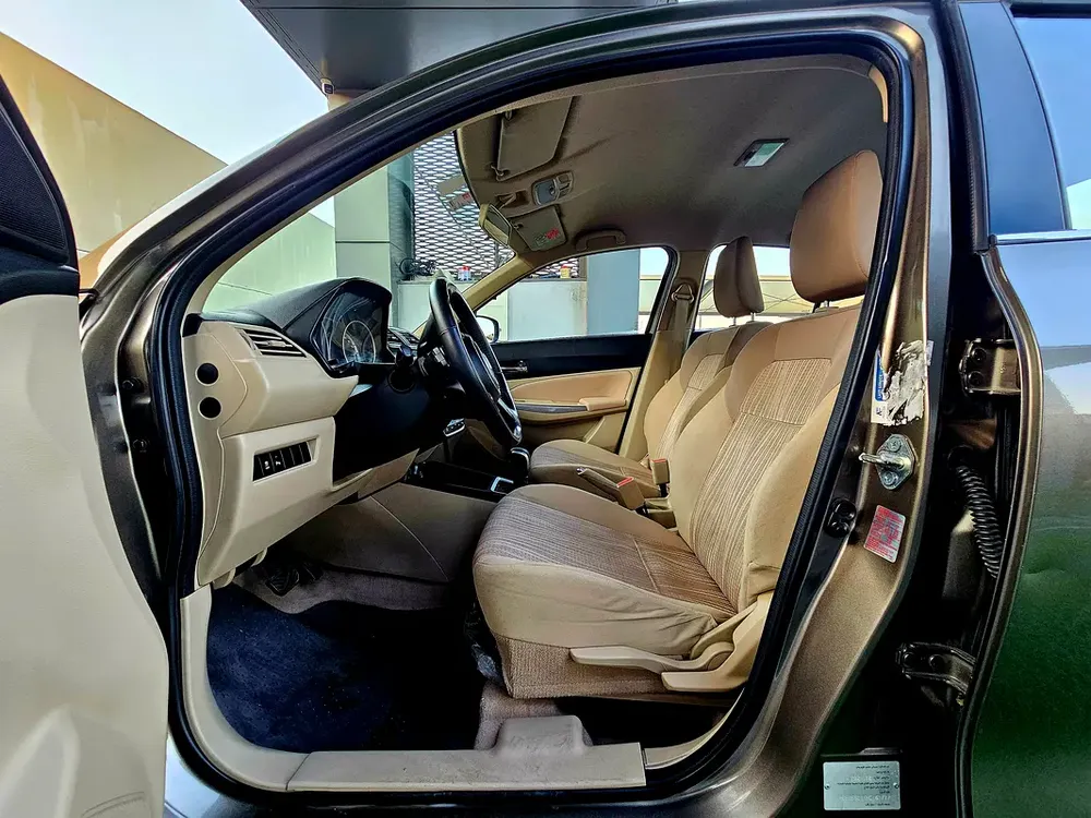 DZIRE GLX / GCC / 1.2L / 2 KEYS / ACCIDENT FREE - Image 12