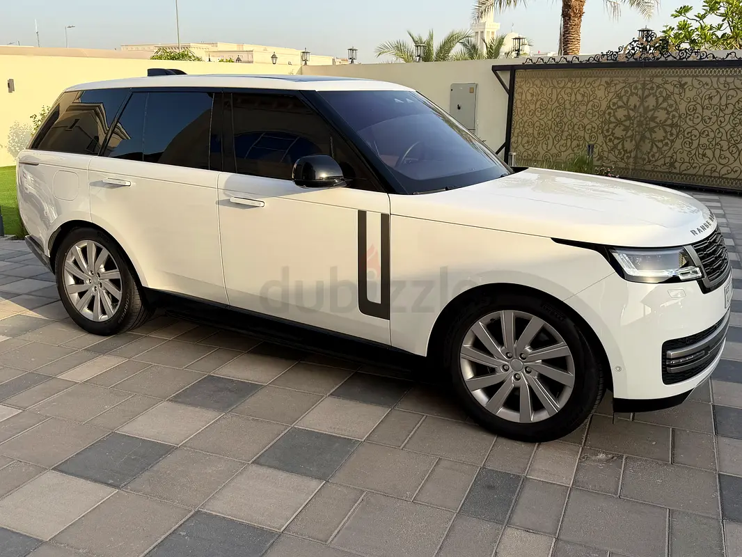 2023 Land Rover Range Rover P400 SE | GCC Specs | Pristine Condition