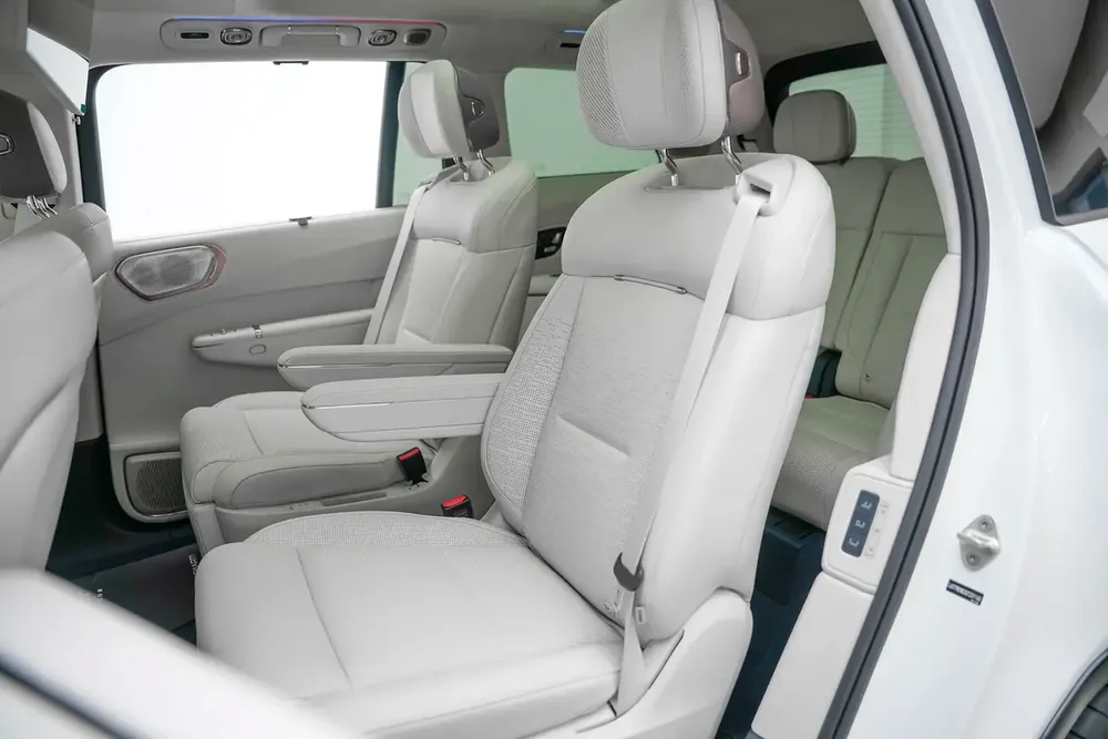 2025 LYNK & CO 900 - Image 7