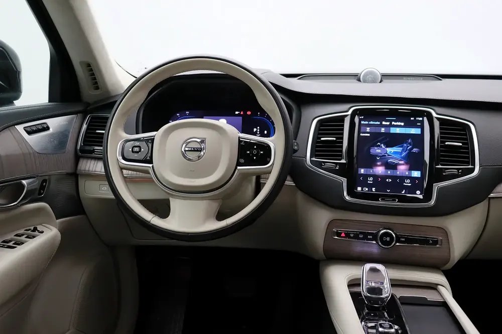 VOLVO XC90 2.0 L B6 Utlimate Bright AWD (2745692) - Image 10