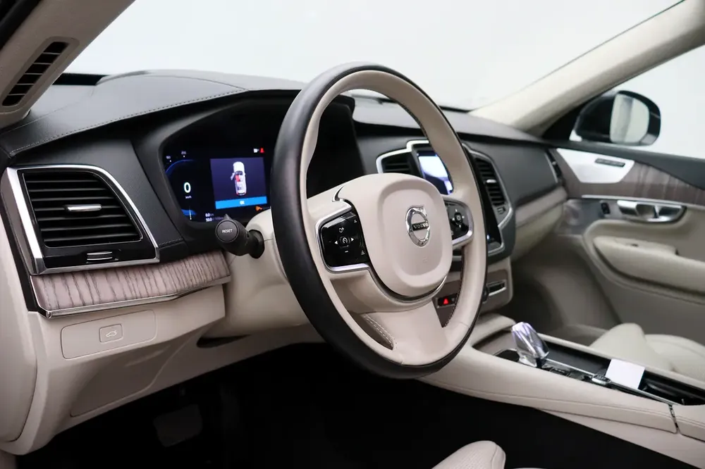 VOLVO XC90 2.0 L B6 Utlimate Bright AWD (2745692) - Image 12