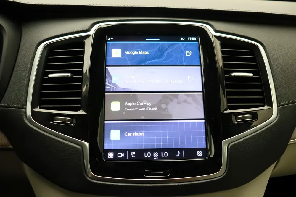 VOLVO XC90 2.0 L B6 Utlimate Bright AWD (2745692) - Image 9