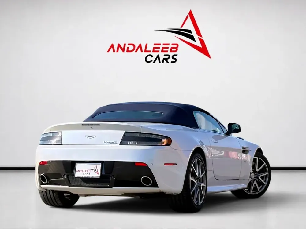 ASTON MARTIN VANTAGE S Cabriolet | 4.7L V8 | 2014 | GCC SPECS - Image 5