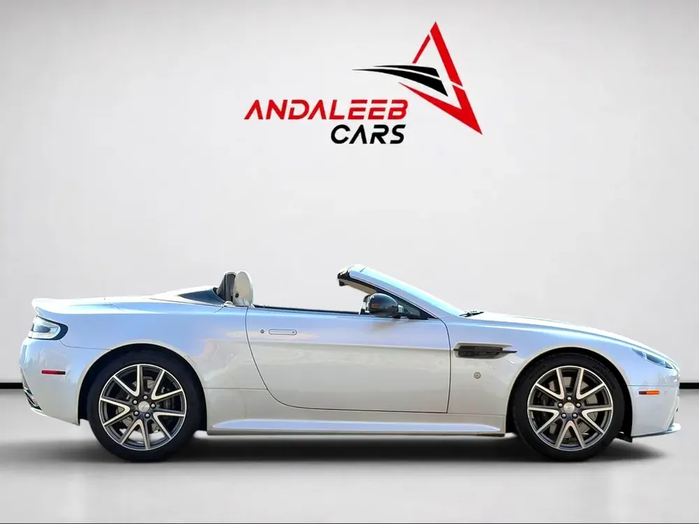 ASTON MARTIN VANTAGE S Cabriolet | 4.7L V8 | 2014 | GCC SPECS - Image 6