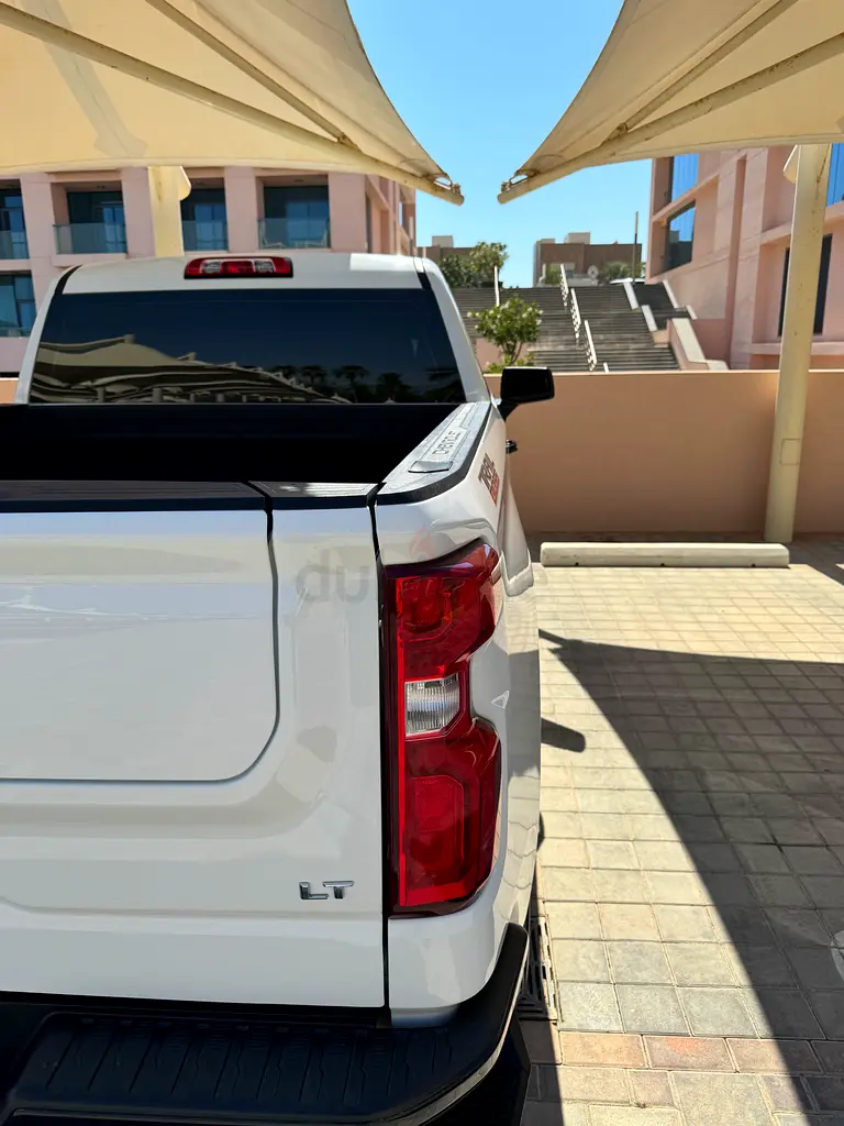 Silverado 1500 LT Trail Boss | GCC Specs | Second Owner in Mint condition - Image 7