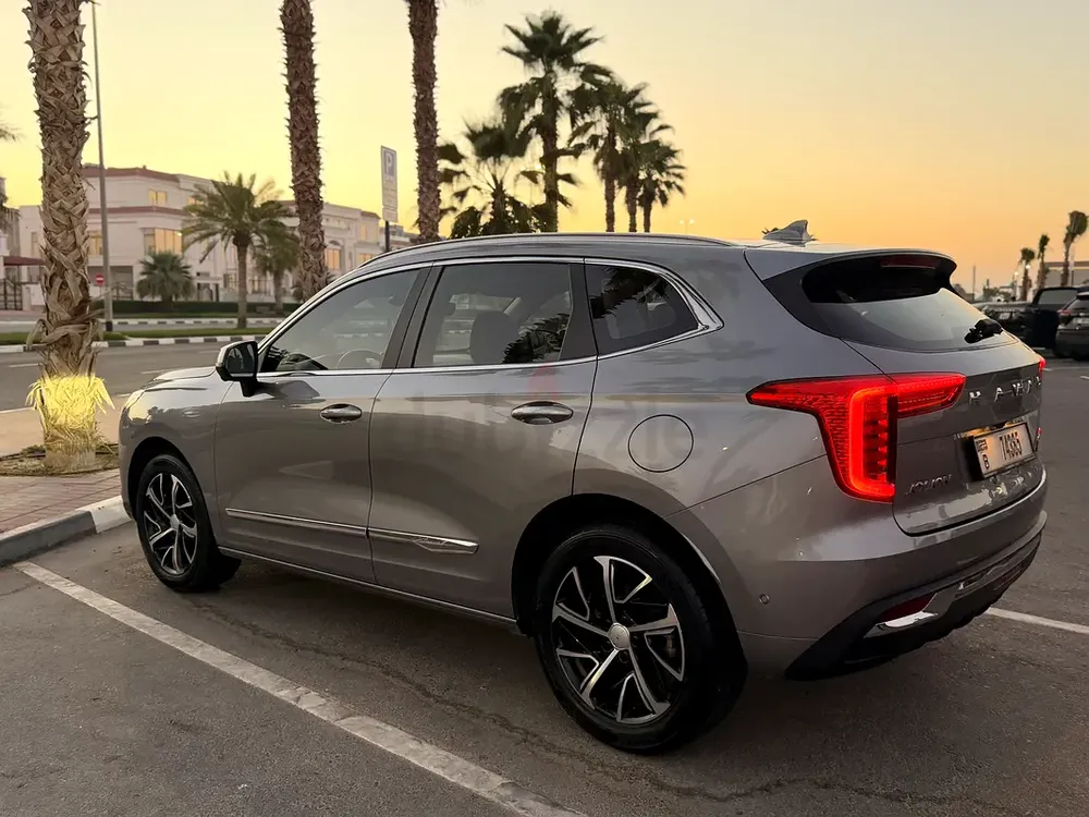 Haval Jolion 2024 GCC Specs | 1.5L Turbo | Under Warranty - Image 5