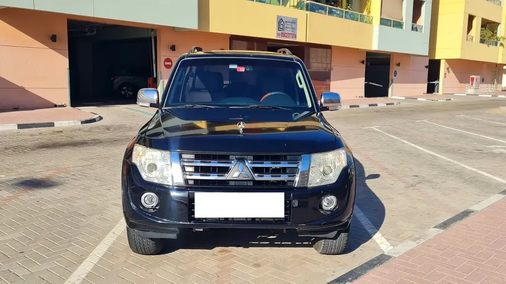 Mitsubishi Pajero GLS MID 2014 GCC Specs 3 Doors Lady Driven - Image 19