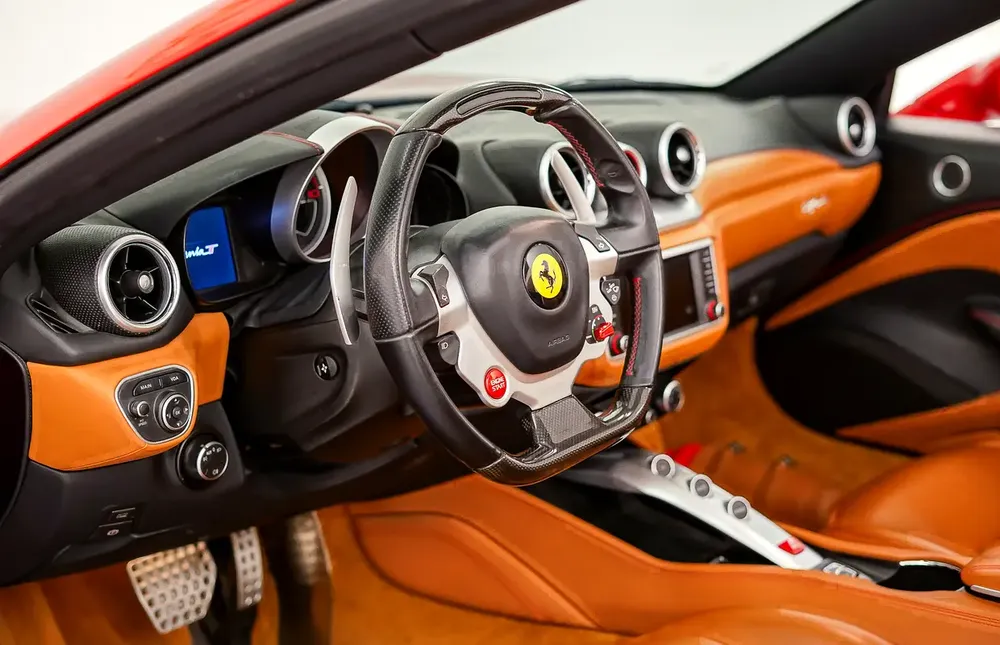 AED 7832 PM | FERRARI CALIFORNIA T 2016 | FULL AGENCY HISTORY | PRISTINE CONDITION | 1 YEAR WARRANTY - Image 13