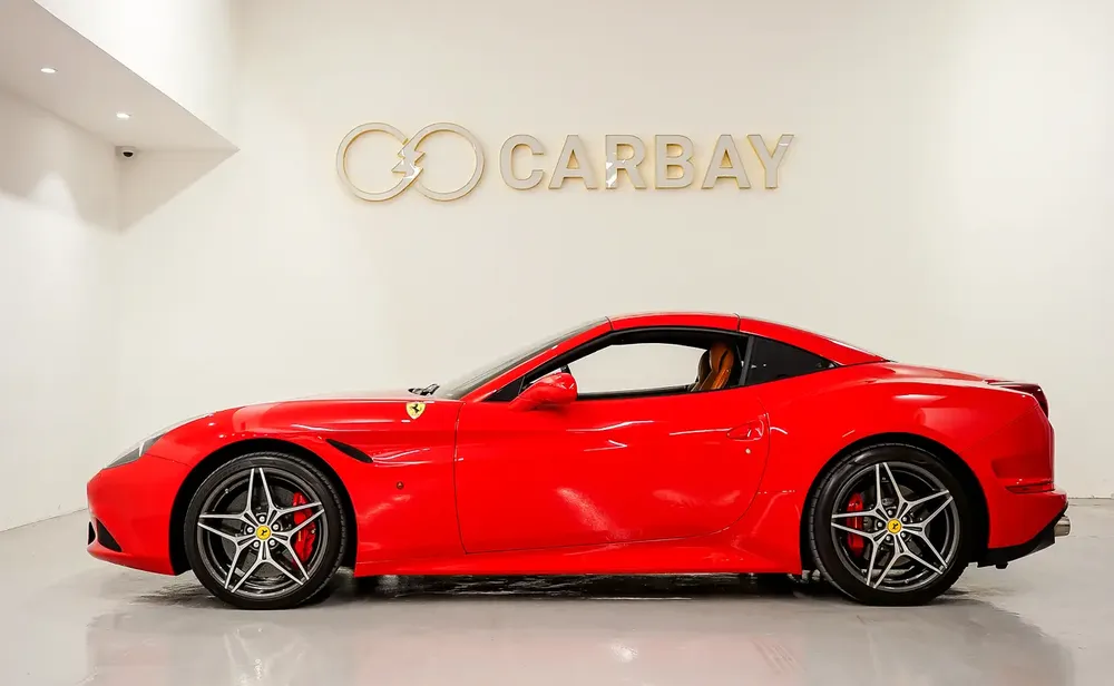 AED 7832 PM | FERRARI CALIFORNIA T 2016 | FULL AGENCY HISTORY | PRISTINE CONDITION | 1 YEAR WARRANTY - Image 5