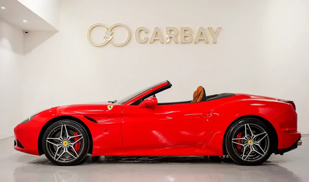 AED 7832 PM | FERRARI CALIFORNIA T 2016 | FULL AGENCY HISTORY | PRISTINE CONDITION | 1 YEAR WARRANTY - Image 6
