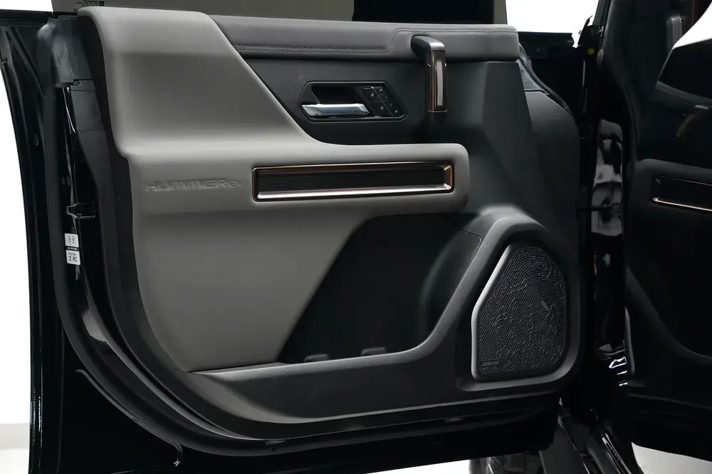 2024 GMC HUMMER EV 3X | GCC  |  DEALER WARRANTY - Image 12