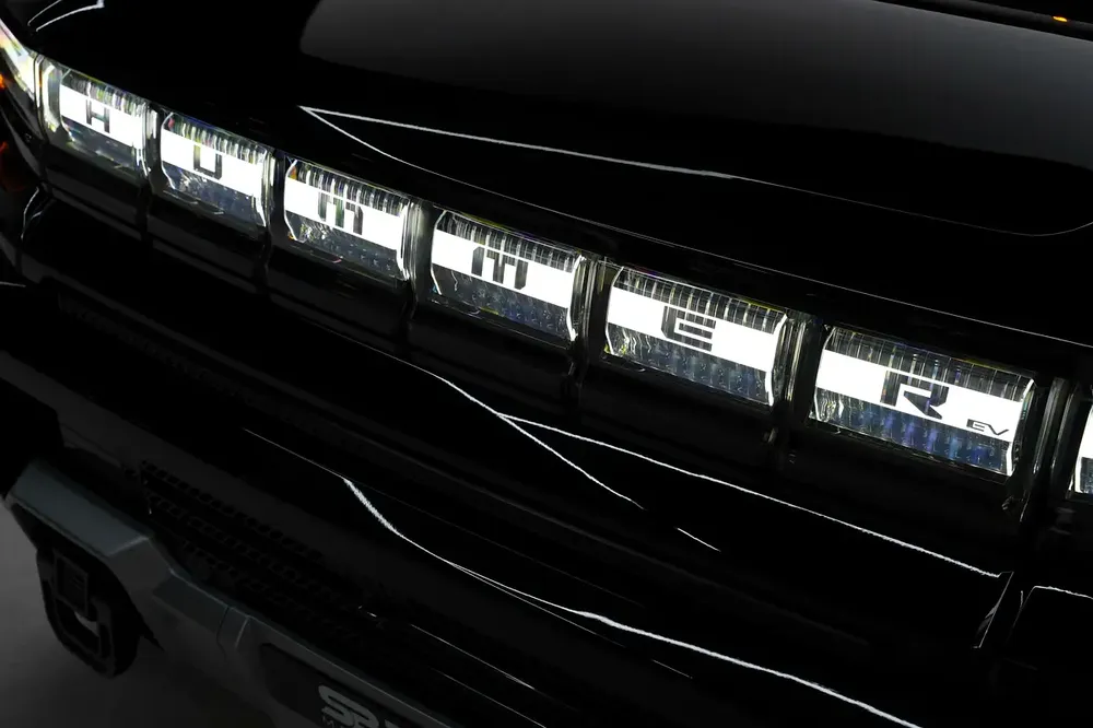 2024 GMC HUMMER EV 3X | GCC  |  DEALER WARRANTY - Image 13