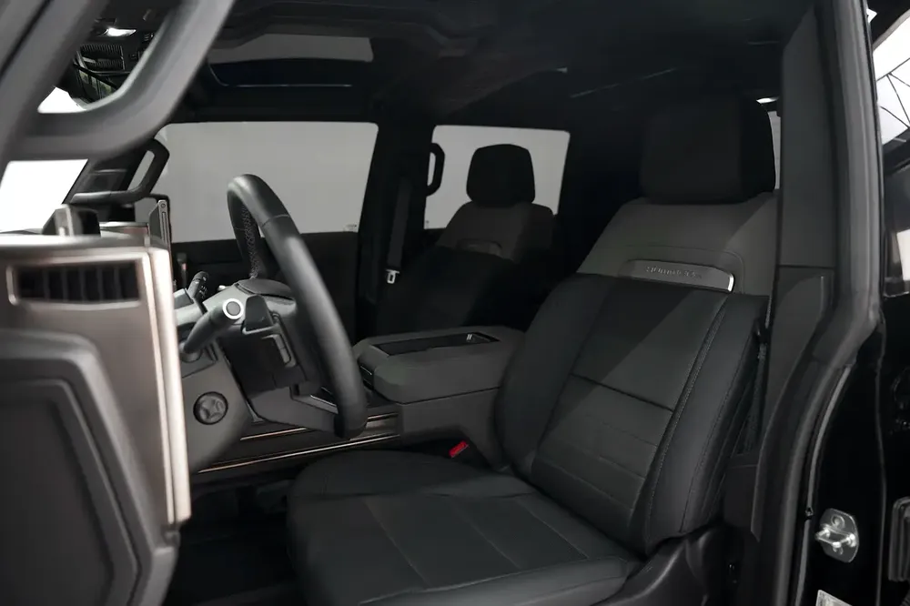 2024 GMC HUMMER EV 3X | GCC  |  DEALER WARRANTY - Image 8