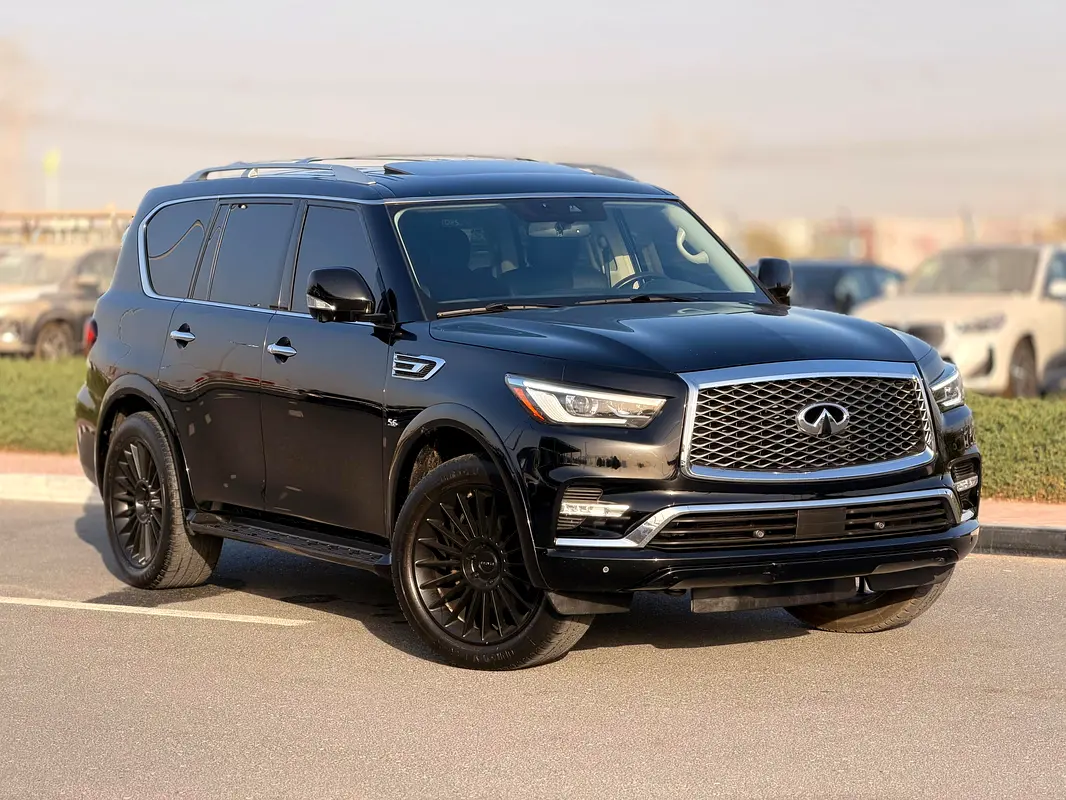 Infiniti QX80 LUXE  2019 - Well Maintained 4X4 TOP MODEL