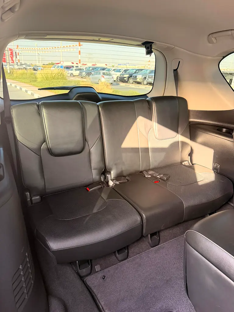Infiniti QX80 LUXE  2019 - Well Maintained 4X4 TOP MODEL - Image 15