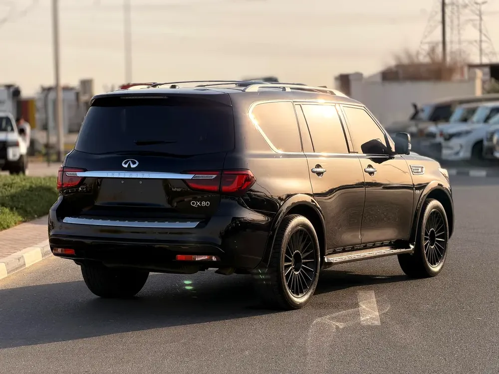 Infiniti QX80 LUXE  2019 - Well Maintained 4X4 TOP MODEL - Image 19