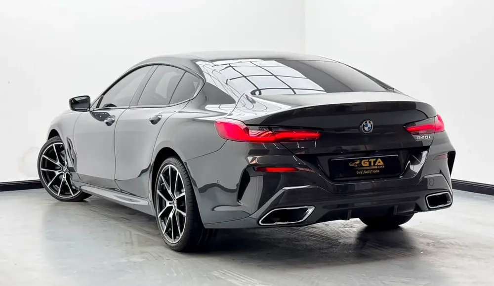 2022 BMW 840i M-Sport, 2027 BMW Warranty And Service Pack, BMW Service History, GCC - Image 4