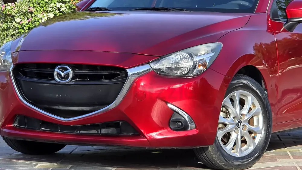 Mazda 2 2019 GCC Specs Full service history low mileage - Image 5