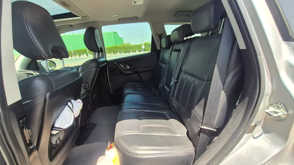 MAHINDRA XUV, 2018, GCC, FULL OPTION AUTOMATIC,7 SEATER 4 CYLINDER, SUNROOF, CRUISE CONTROL, 220000 - Image 10