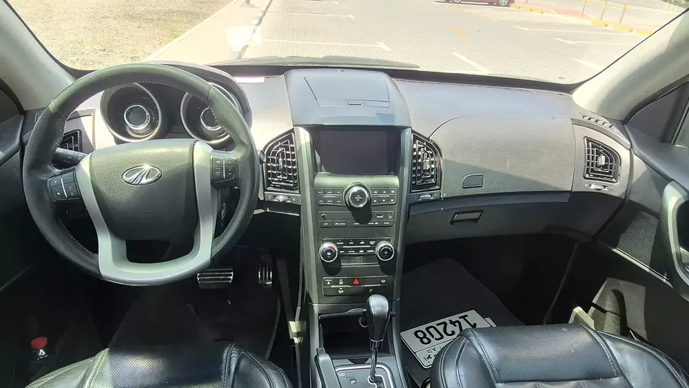 MAHINDRA XUV, 2018, GCC, FULL OPTION AUTOMATIC,7 SEATER 4 CYLINDER, SUNROOF, CRUISE CONTROL, 220000 - Image 11