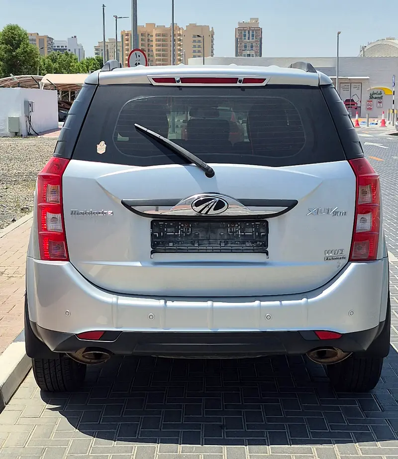 MAHINDRA XUV, 2018, GCC, FULL OPTION AUTOMATIC,7 SEATER 4 CYLINDER, SUNROOF, CRUISE CONTROL, 220000 - Image 5