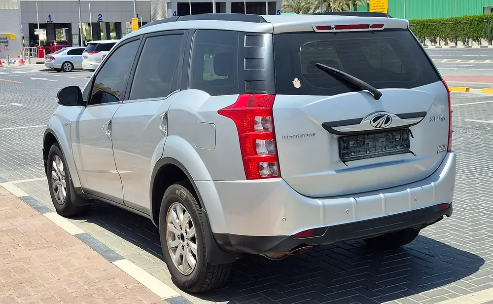 MAHINDRA XUV, 2018, GCC, FULL OPTION AUTOMATIC,7 SEATER 4 CYLINDER, SUNROOF, CRUISE CONTROL, 220000 - Image 7