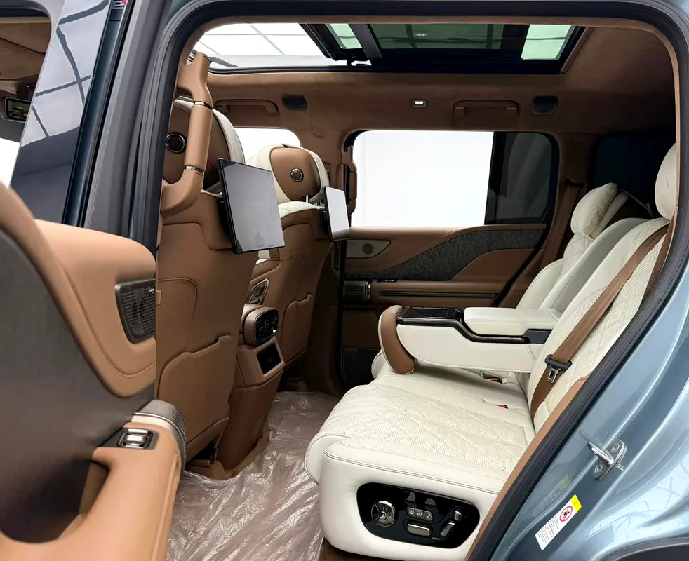 2024 BYD YangWang U8, Warranty, Very Low Km, Fully Loaded, Excellent Condition, Chinese - Image 19
