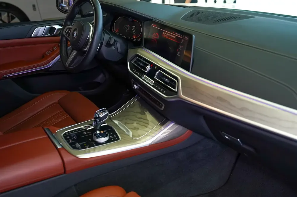BMW X7 xDrive40i M SPORT | GCC | REAR ENTERTAINMENT | WARRANTY AVAILABLE - Image 17